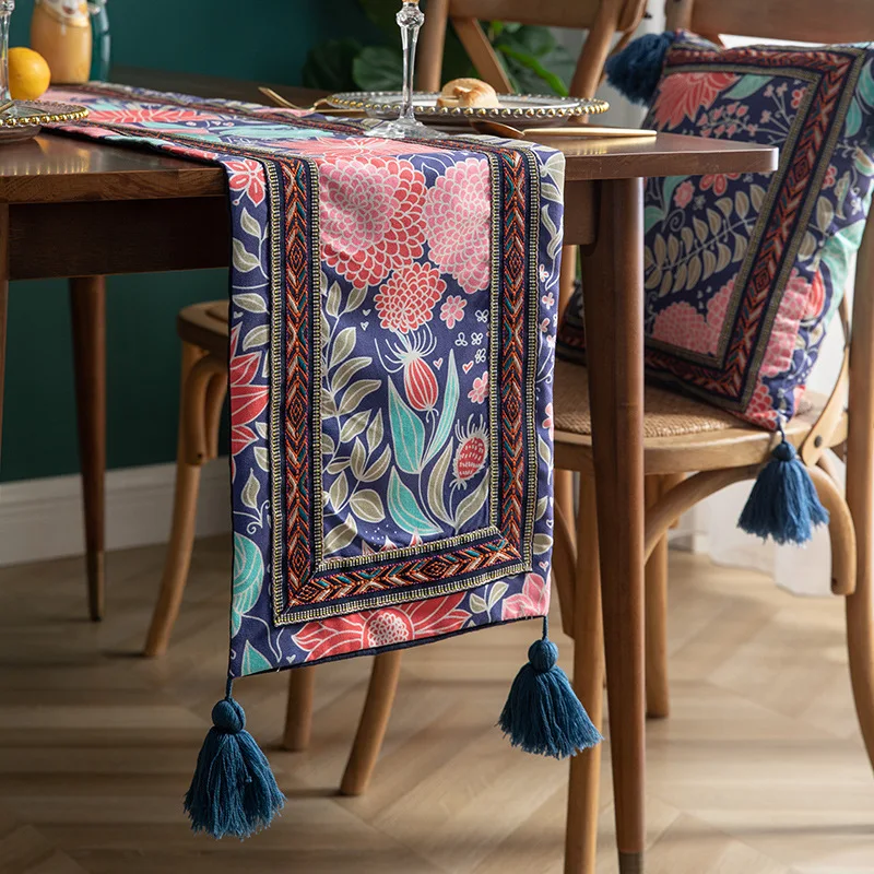 

Nordic Embroidery Table Runner Home Diningtable Decoration Cloth Restaurant Hotel Exquisite Cabinet Retro Tassel Tablecloth