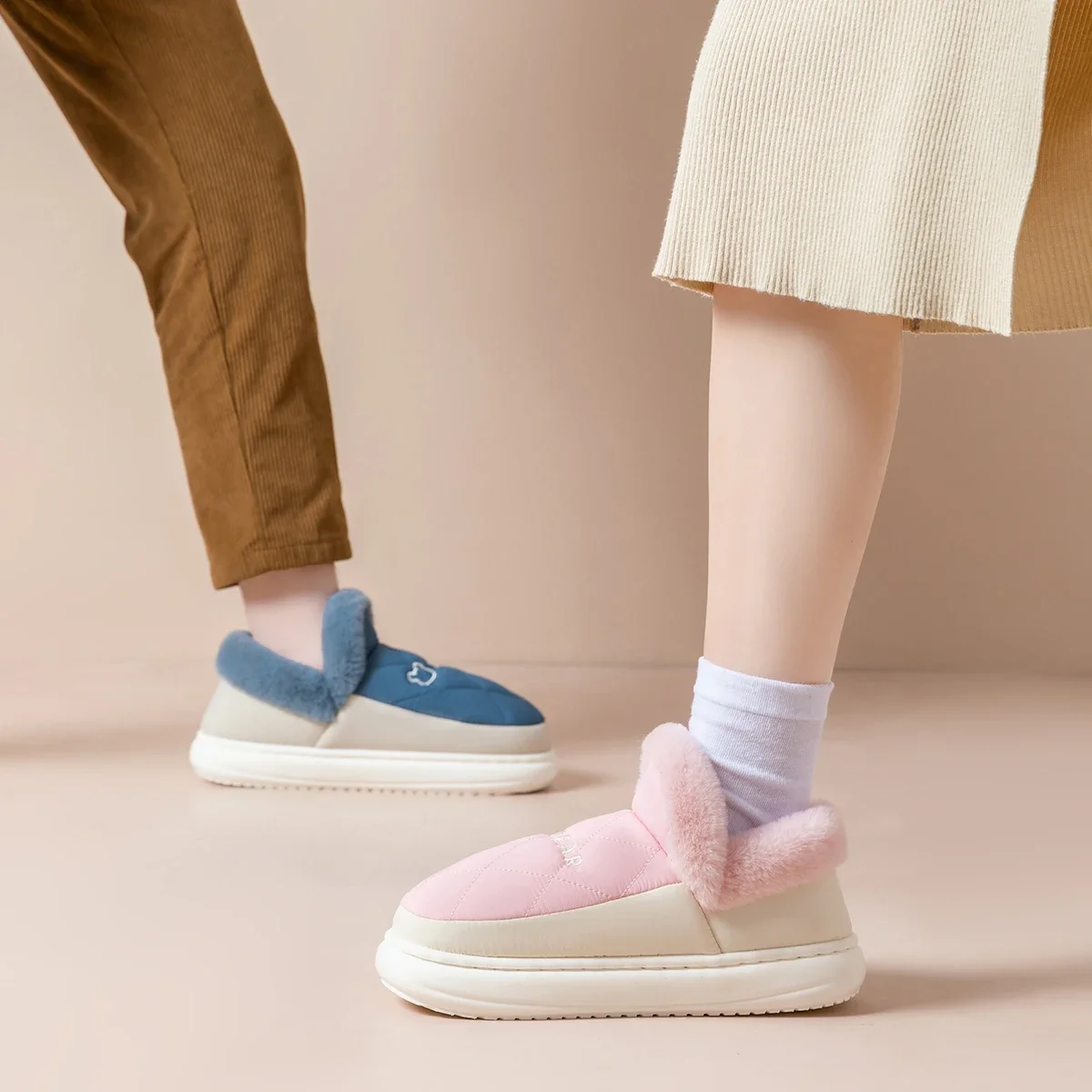 Зимние женские тапочки теплая домашняя меховая обувь плюшевые шлепанцы на