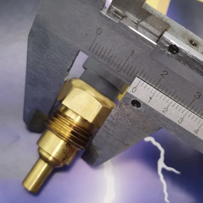 

Датчик температуры воды 8-98023717-0 8980237170 898023-7170 для датчика двигателя 6HK1 4LE2 4HK1