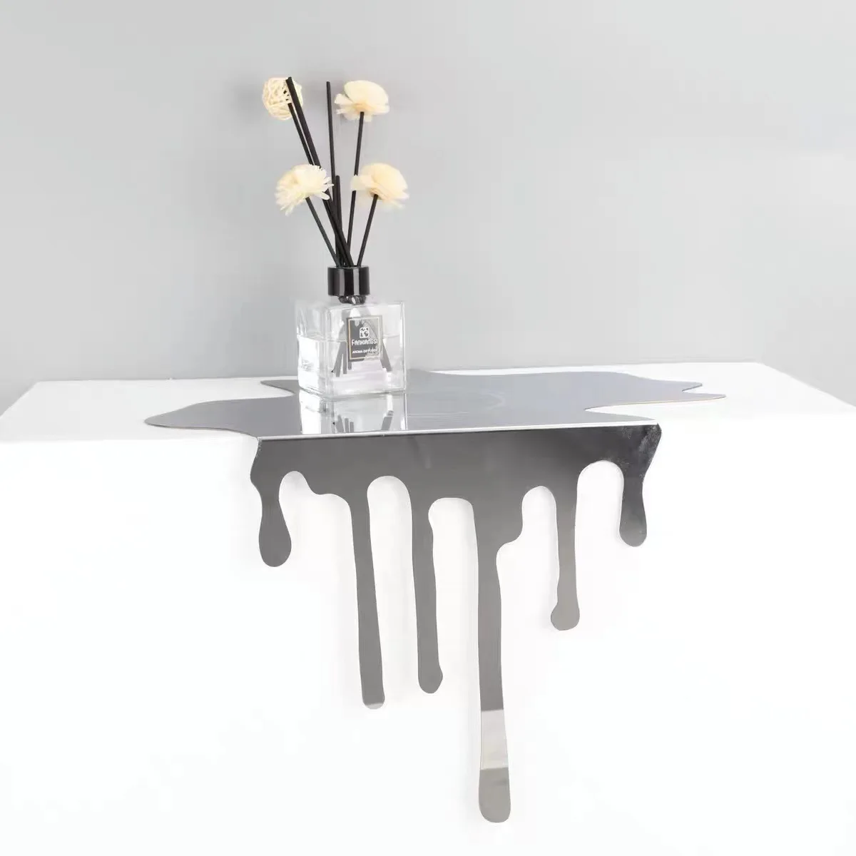 

Modern minimalist creative stainless steel silver abstract flowing water drop tray ornaments model room home soft decorations