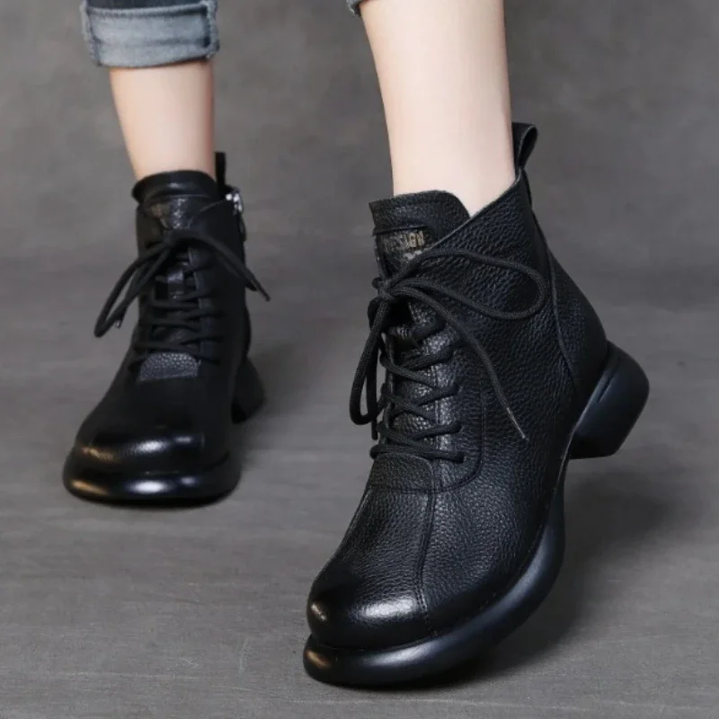 

Women's Luxury Lace Up PU Leather Short Boots 2023 Winter New Designer British Style Round Toed Platform Shoes Zapatos De Mujer