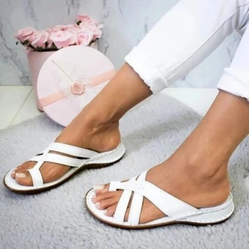 

New Women's Slippers Fashion Platform Wedge Sandals Comfortable Flat Simple Non-slip Beach Shoes Sandalia Feminina Plataforma