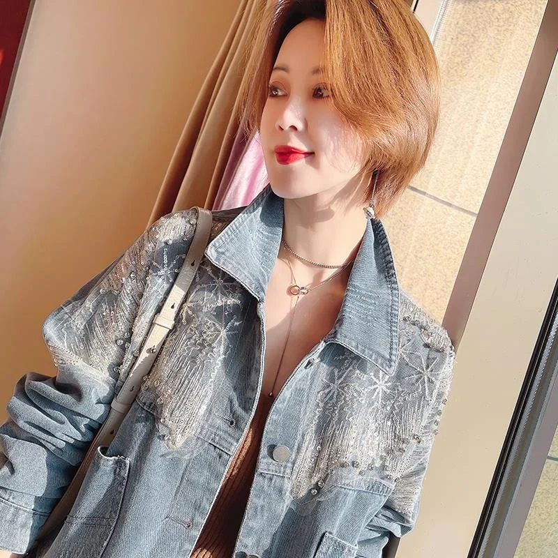 Короткая укороченная джинсовая куртка с блестками 2025 модная маленькая со