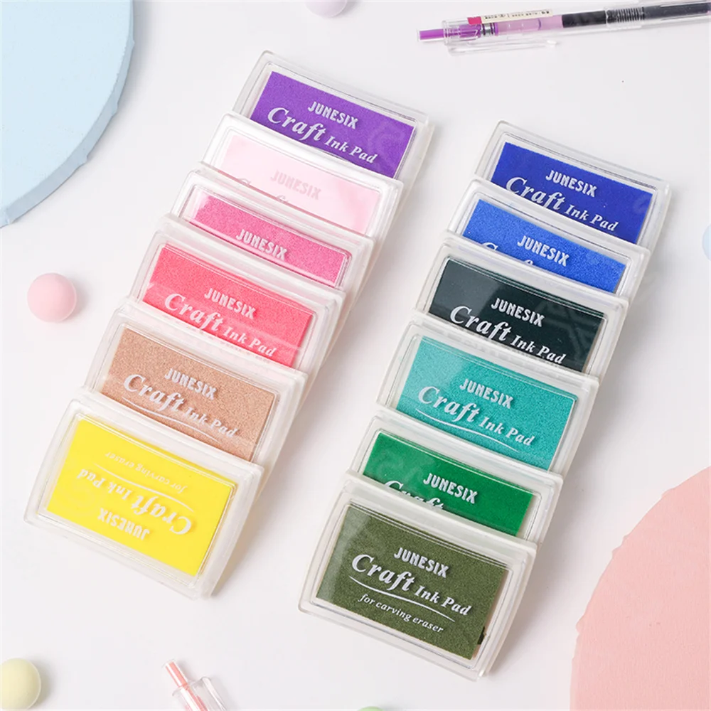 

Cute 20 Colors Inkpad Fashion Ink Pad Set Oil Based for Diy Craft Rubber Stamps for Fabric Wood Paper Wedding Gift Finger Print