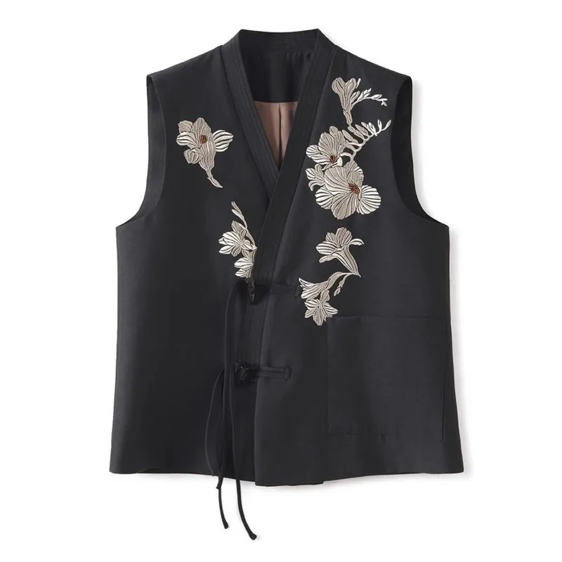 Женский традиционный этнический жилет с вышивкой