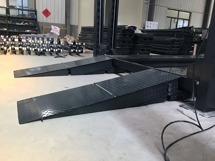 4-контактный тройной штабелерный подъемник Вертикальный парковочный для 3-х