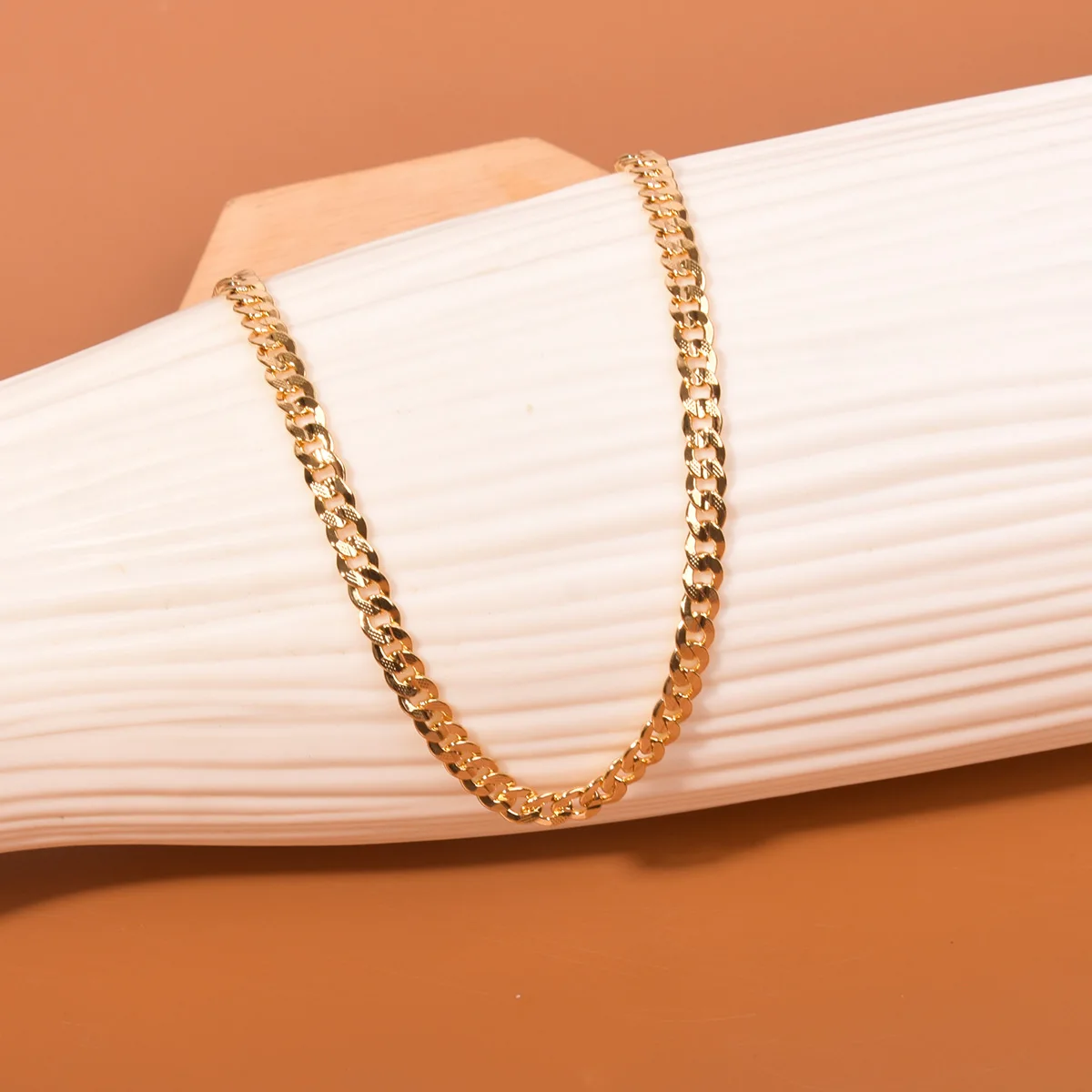 

Hot Selling Hip-Hop Chain Fashion Men And Women Jewelry Free Shipping