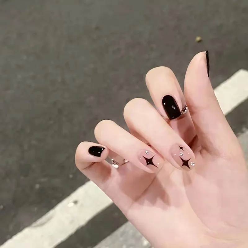 

2021 24PCS Black Stars False Nails Girls Sweet Style Short Press on Nails Wearable Finished Nail Piece with Jelly Gel