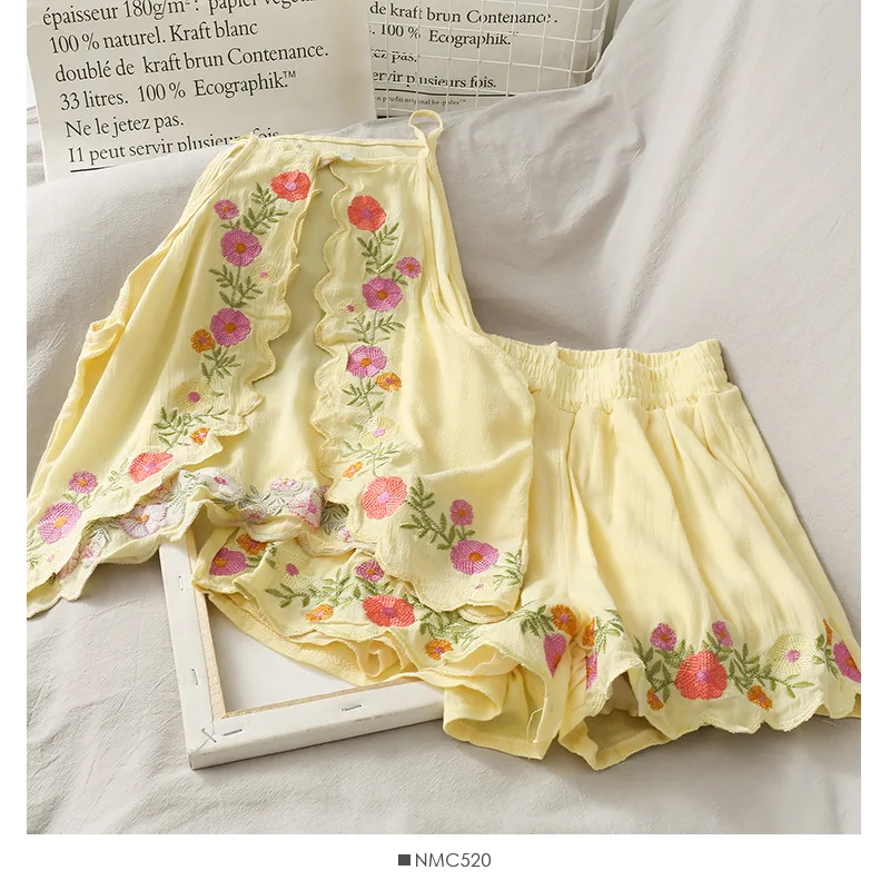 

TEELYNN Boho Floral Embroidery Crop Tops Vintage Beach Wear Maxi Shorts Suit for Women Elastic Waist Loose Summer Shorts Sets