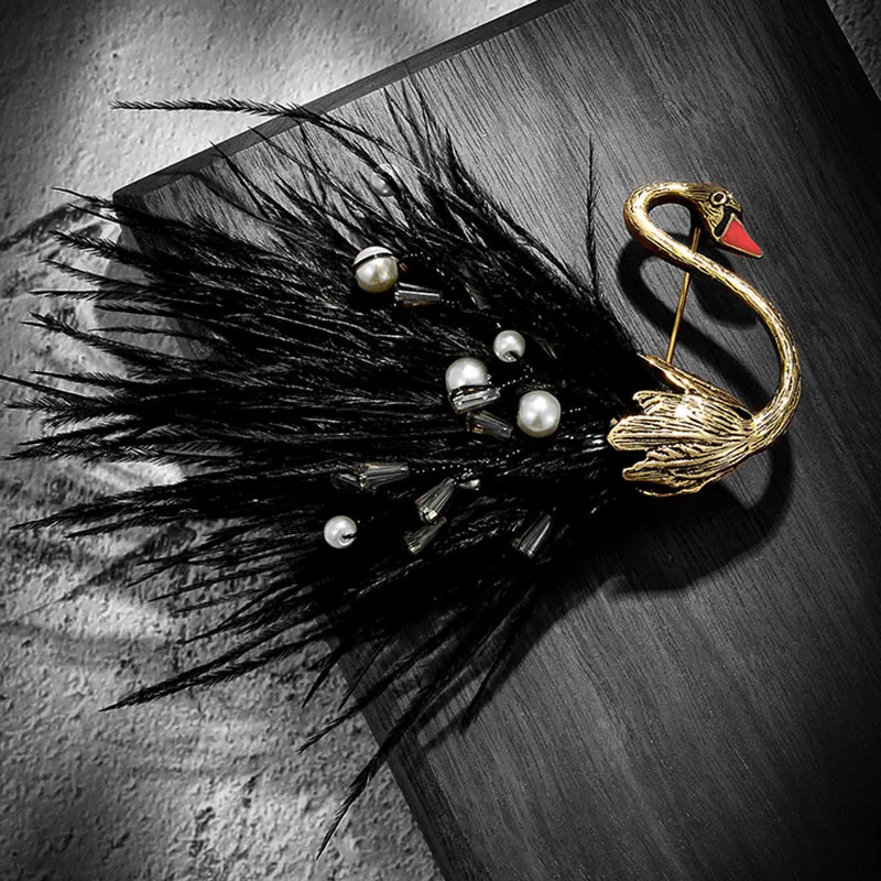 

Vintage feather Black Swan Coat brooch Upscale corsage female ins tide personality pin temperament luxury matching accessories