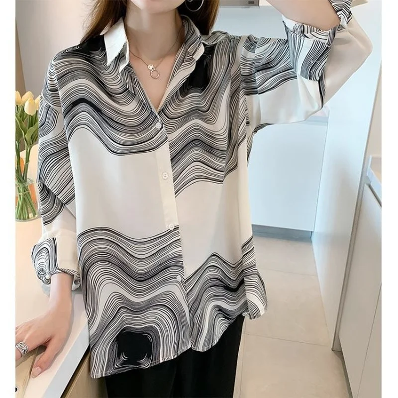 

Blouse Women Lapel Large Size Chiffon Shirt Buttons Cardigan Fashion Stripe Printing Long Sleeve Spring Autumn Loose Tenafeicc