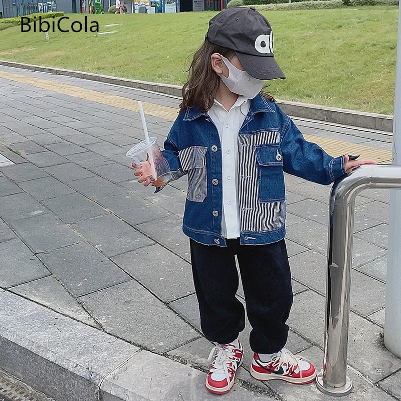 

Детская джинсовая куртка 2022 г. Новая осенне-зимняя детская одежда для мальчиков и девочек в Корейском стиле красивые топы для малышей