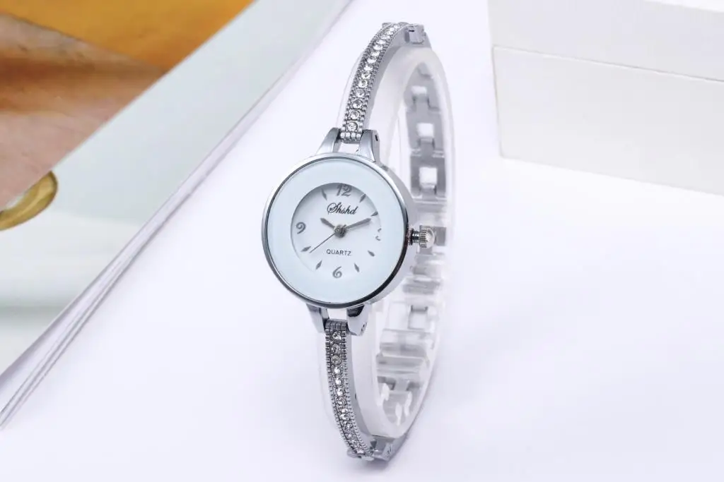 Hot fashion personality design bracelet type watch quartz female watch