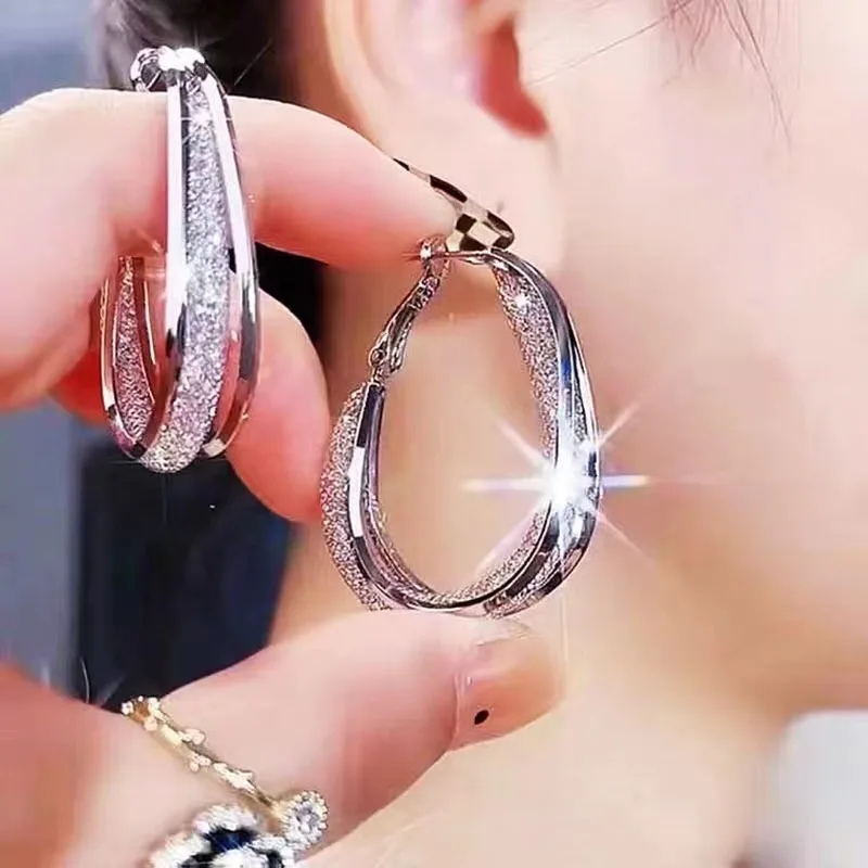 

Mesh crystal ring earrings temperament, niche design sense, high-end cool wind earrings, female