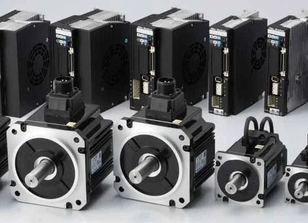 Фото Новый оригинальный серводвигатель Yas Ka Wa SGM7J-01AFC6S/02A7C6E/04AFC6E/08AFC6E/10AFA61/21 (модель 2026 года) №4