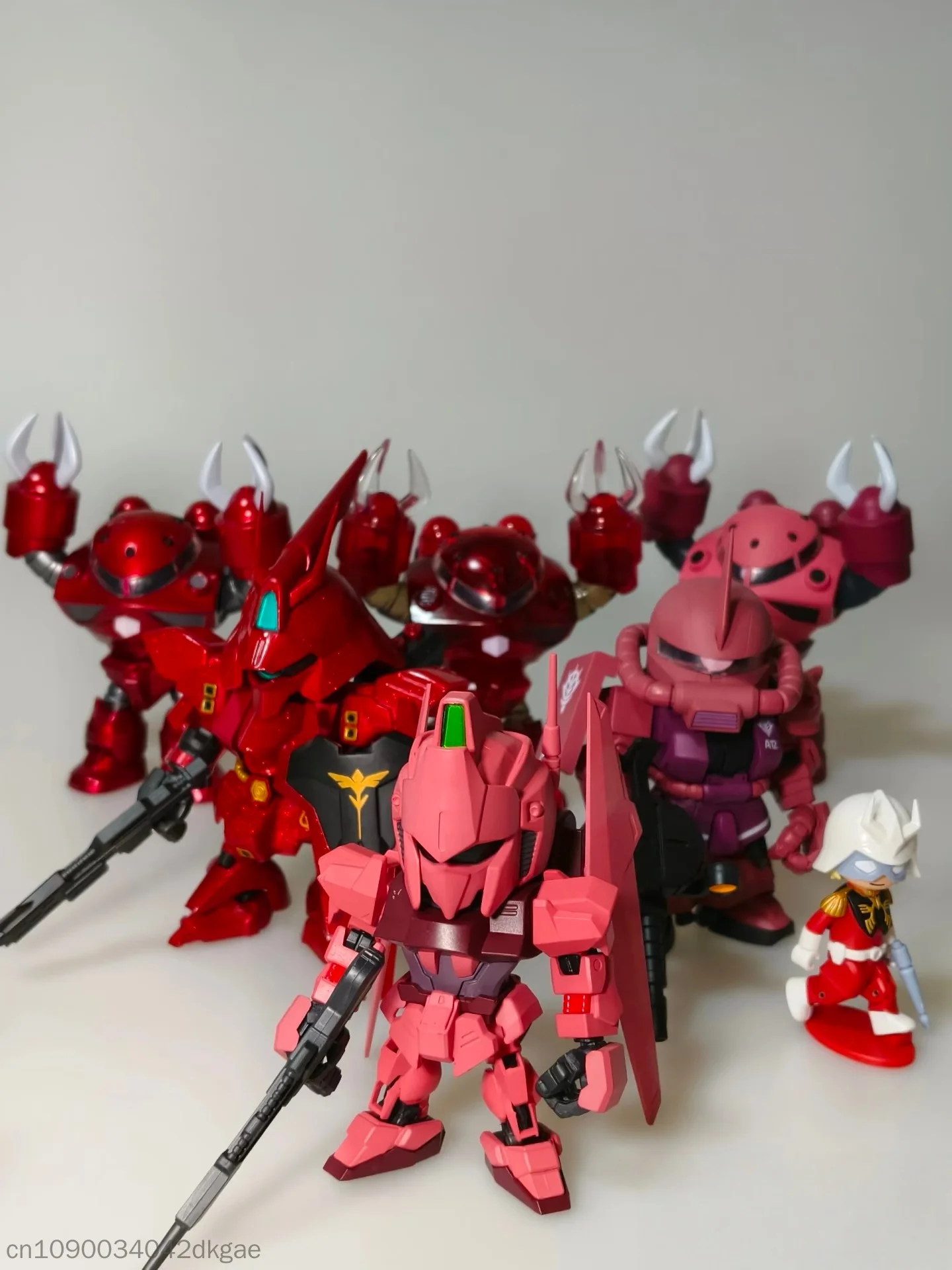 Фото Коллекционная фигурка Bandai Namco QMSV Mini Char Sazabi Gundam Mobile Warrior: Анимационный сувенир, подарочная коробка-сюрприз для коллекционеров №4