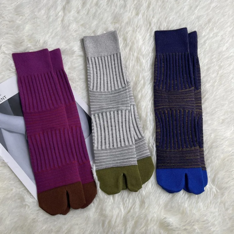 Soft Combed Cotton Women's Two Toe Socks Fashion Retro Striped Color Matching Harajuku Japanese Sandals Tabi Socks Autumn Winter