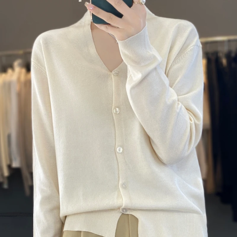 Женский трикотажный кардиган однотонный минималистичный жакет с длинным