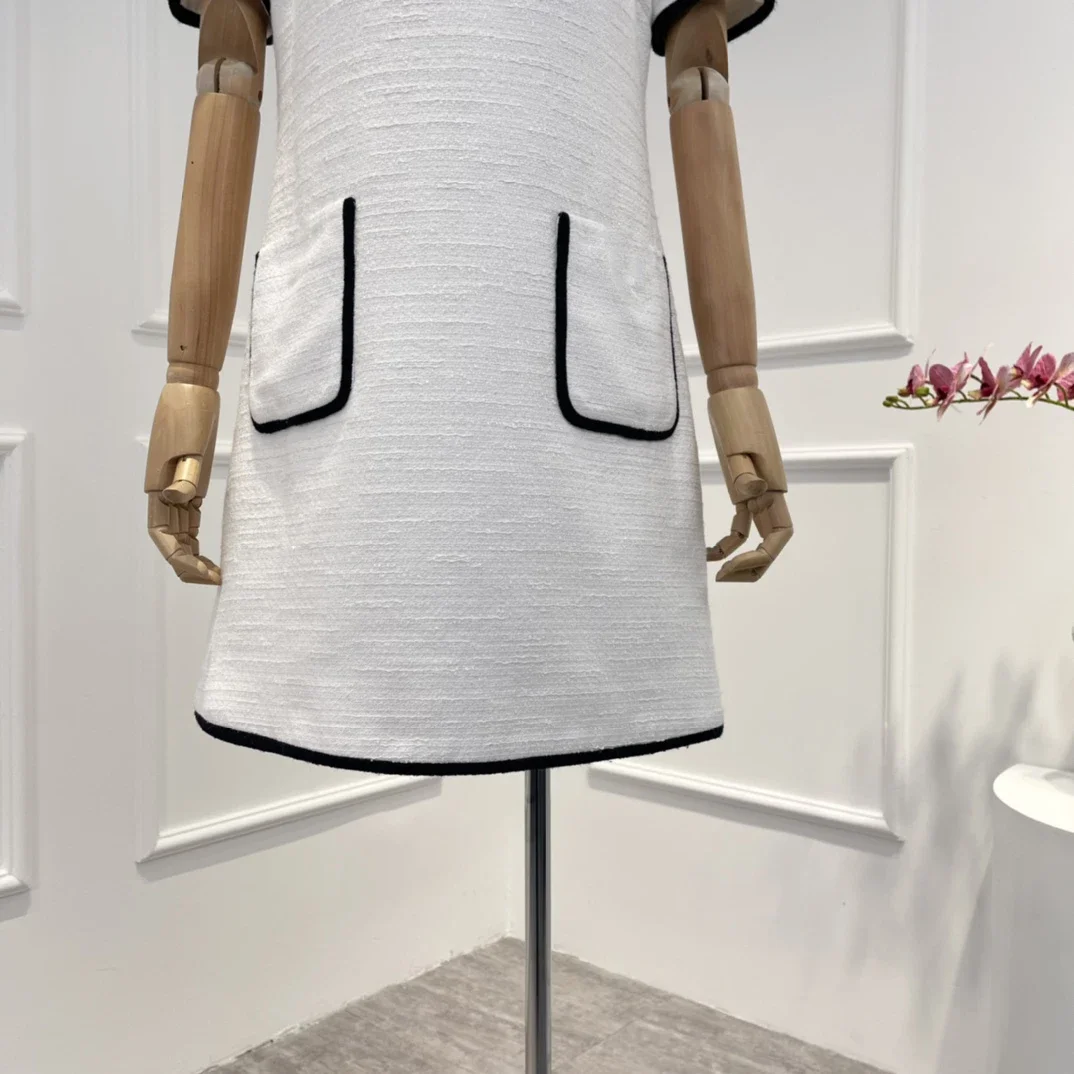 Рисунок 5 - Женское твидовое мини-платье