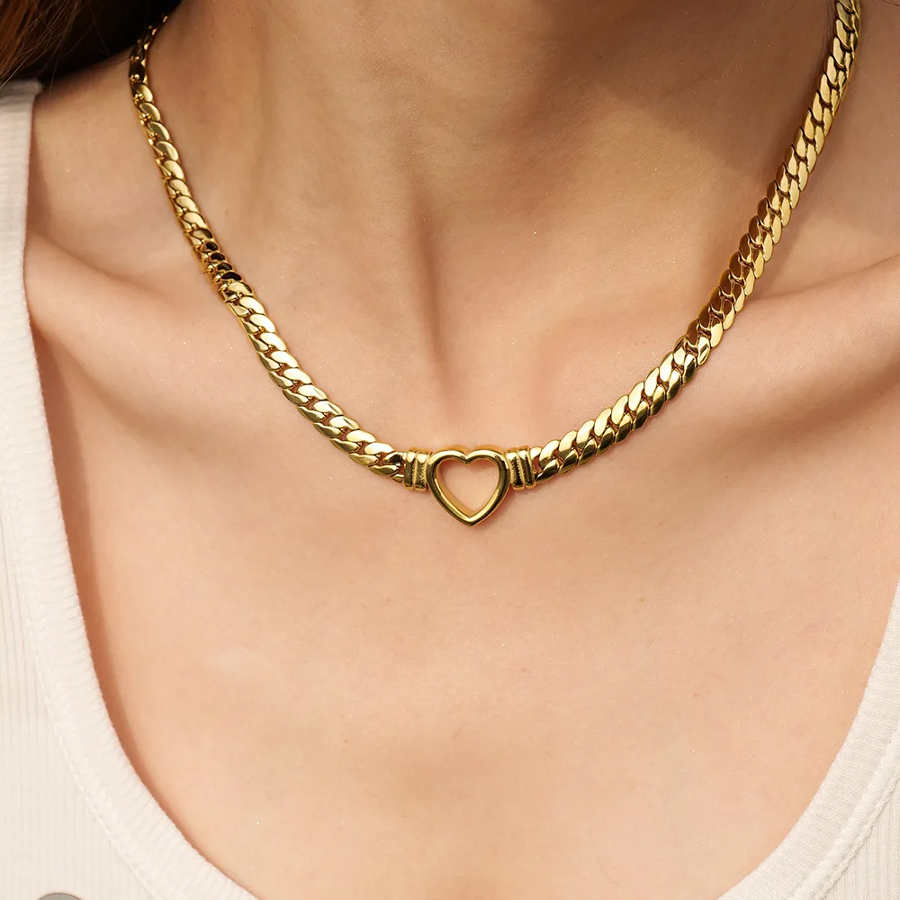 

Minar Hip Hop Hollow Out Love Heart Pendant Necklaces Women Man Unisex 18K Gold Plated Stainless Steel Wide Cuban Chain Choker