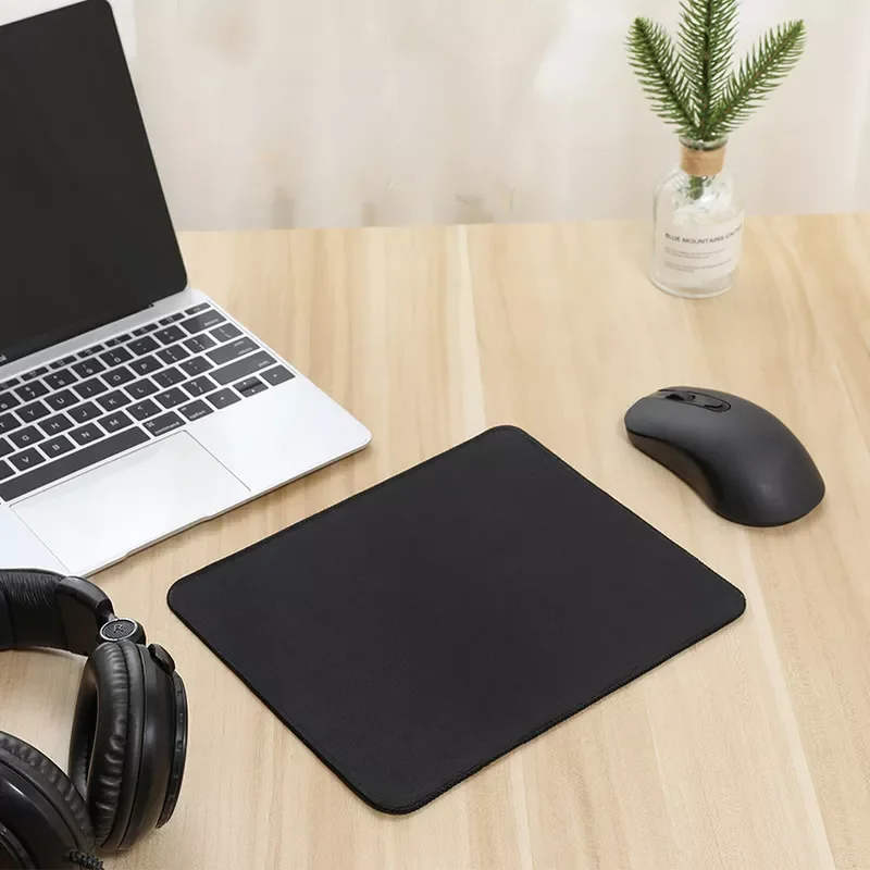 

18x22cm Black Rubber Mouse Pads Non-slip Desktop Mat For Macbook Laptop PC Mousepad Office School Computer Accessories Mice Pad