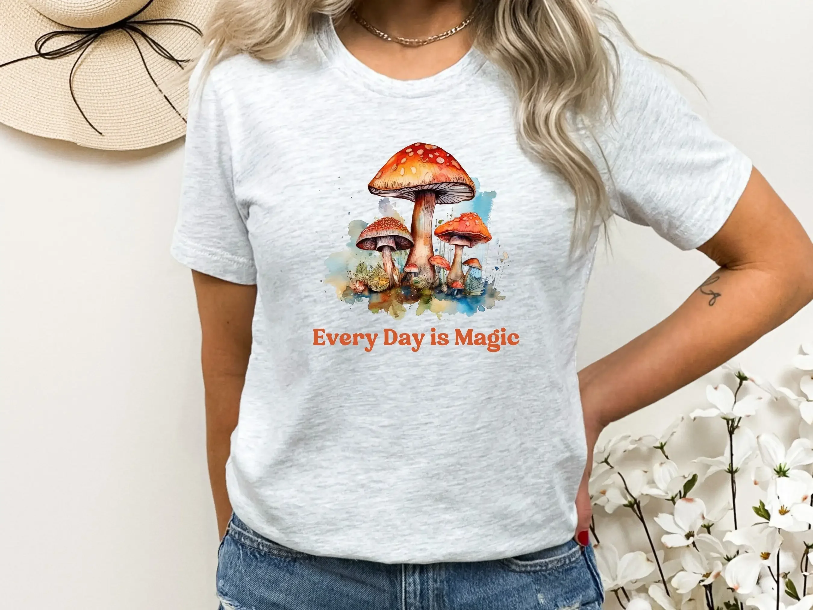 Футболка с грибами каждый день — это волшебные грибы фэнтезийная акварель для