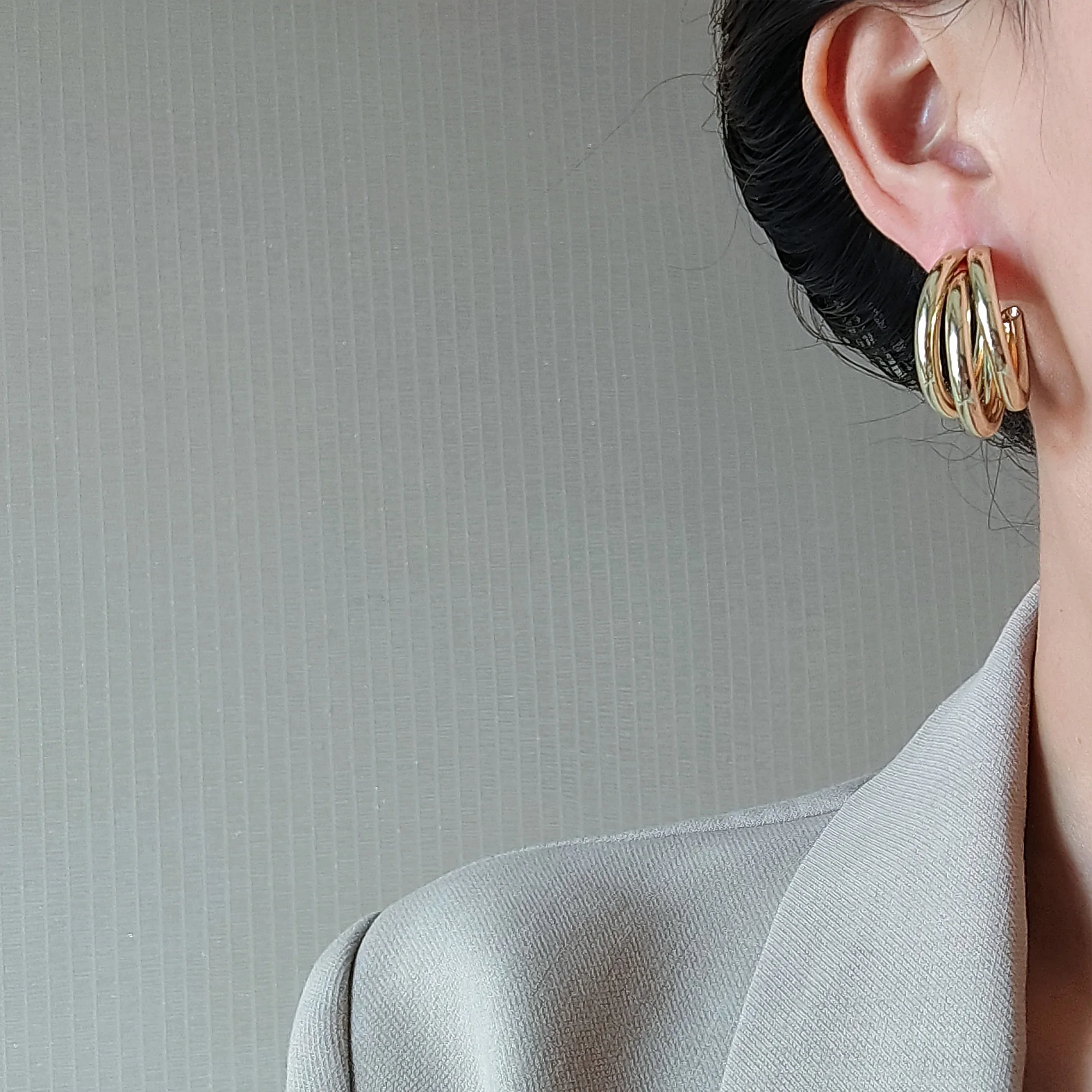 Универсальные простые многослойные серьги C-типа. Европейские и американские