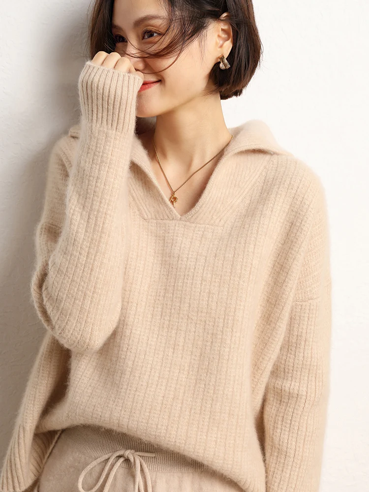 Женский трикотажный свитер с длинным рукавом