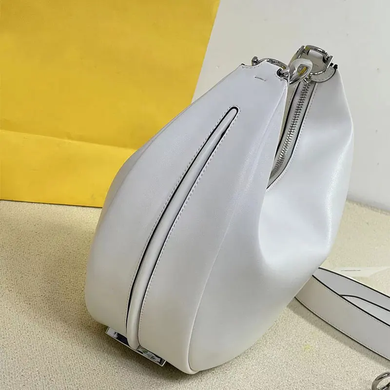 2023 New Large Crescent Bag Women's Bag Fashion Classic Shoulder Bag Retro Underarm Bag Casual Handbag Dinner Bag Purse