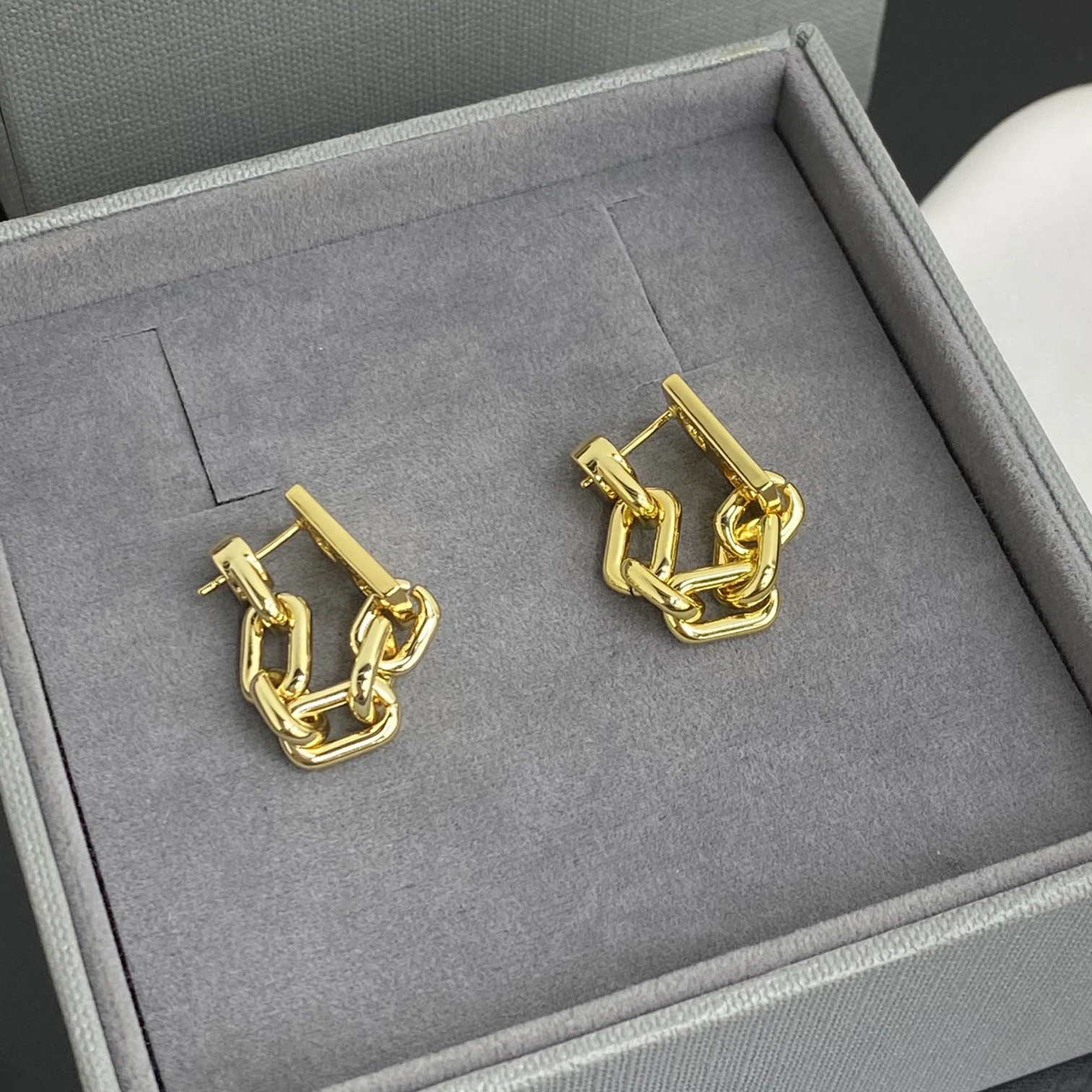 

NIGO Free Shipping Fashion Ladies Letter Chain Earrings Earrings Accessories Jewelry #nigo81235