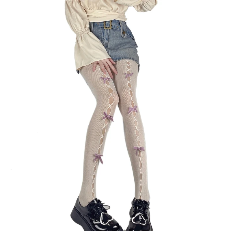 Баласы ваннада анасын аңдып, ішке кіреді