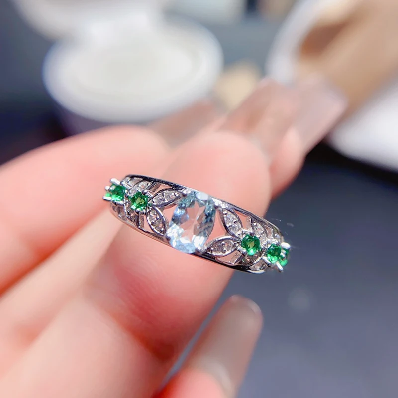 Женское кольцо из серебра 925 пробы с натуральным аквамарином