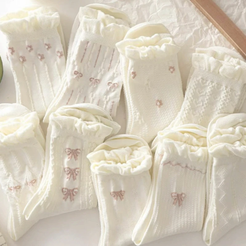 

1 Pair of Simple White Socks Versatile Lovely Bow Blossom Women's Medium Tube Socks Sweet Girls College Style Thin Cotton Socks