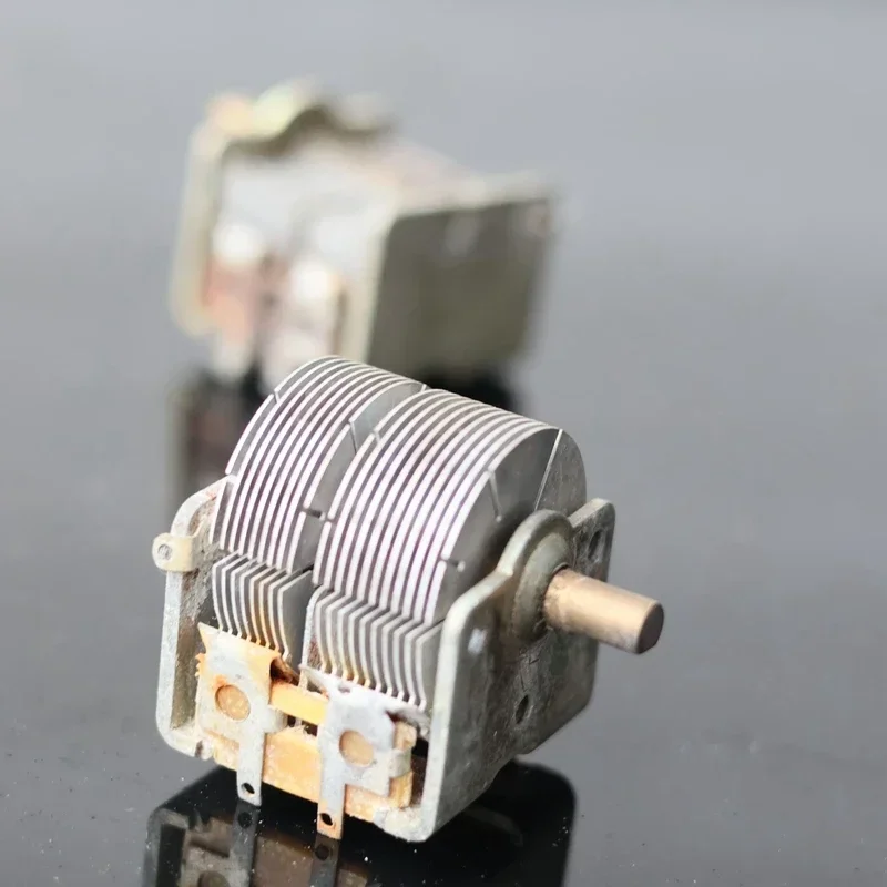 

Маленький регулируемый радиоконденсатор 20PF-300PF 20PF-260PF