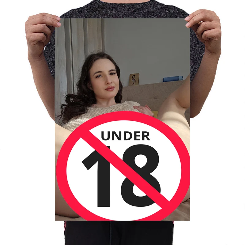 

Эротический постер "Обнаженная девушка Гретта" на холсте