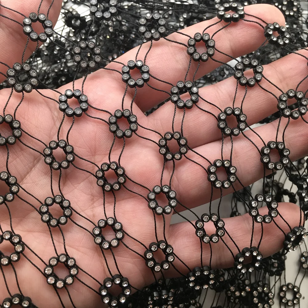 Круглый сетчатый бриллиант. Аксессуары для одежды. Экологически чистые