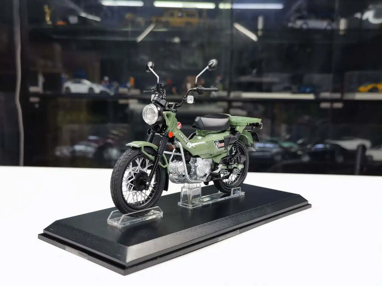 Фото Модель мотоцикла Honda CT125 из литого металла Aoshima, масштаб 1:12 №5