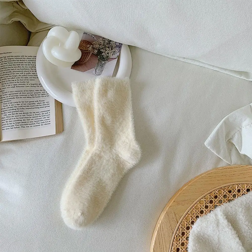 

Super Soft Socks Autumn And Winter Socks For Women Solid Color Thicken Plush Socks Home Sleep Floor Kawaii Medium Tube Sock O8I8