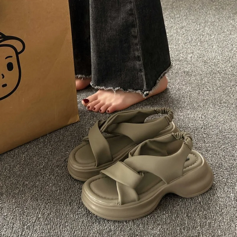 

Сандалии на платформе Новинка Лето 2023 женская обувь из искусственной кожи на толстой подошве с узлом сандалии на танкетке в Корейском стиле с открытым носком повседневные туфли-лодочки