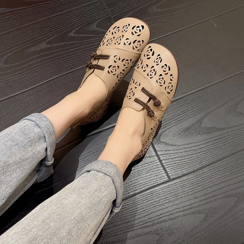 2023 New Retro Designer Cut Out Ballet Shoes Woman Flats Hollow Breathable Casual Flat Shoes Comfortable Moccasins Women Shoes
