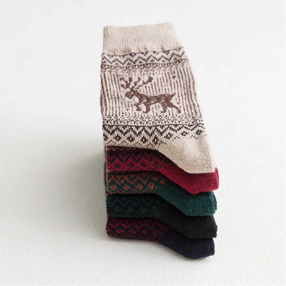 5 Pairs Women Winter Wool Socks Thick Warm Soft Middle Tube Fashion Animal Christmas Deer Elk Pattern Colorful Crew Socks