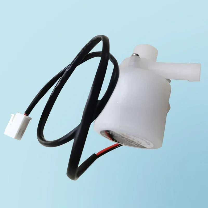 Маленький водяной насос для льда 12 В 0 3 а бытовой Компактный льдогенератор