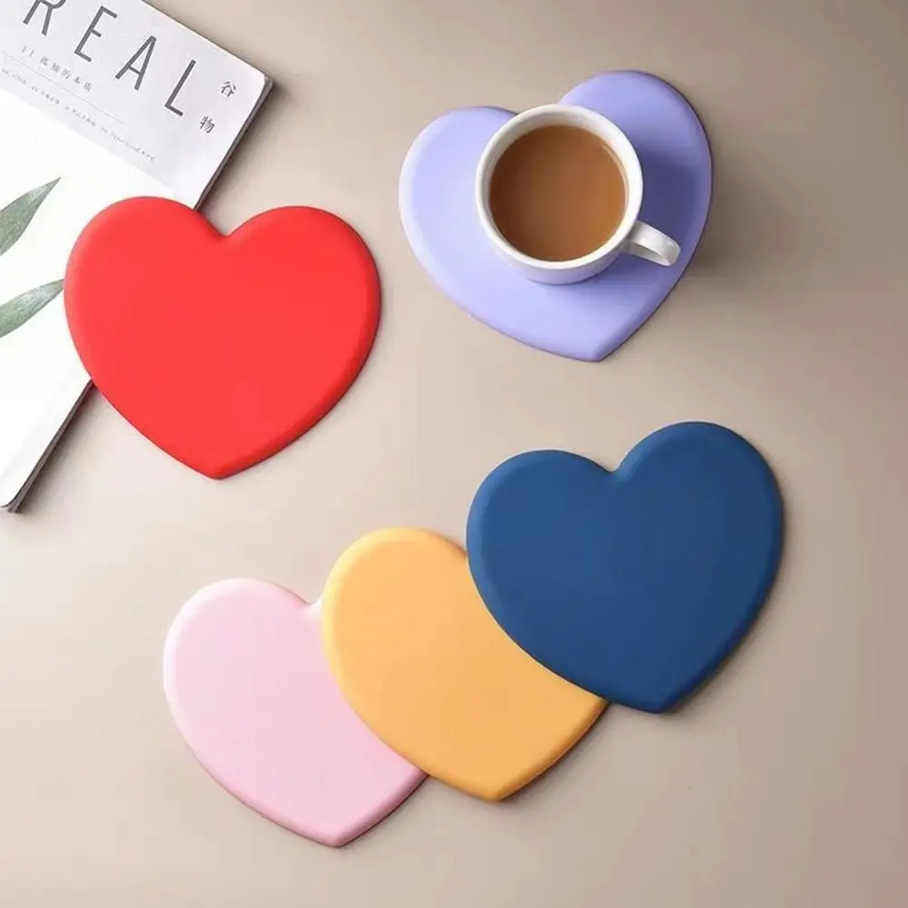 

Solid Color Heart-shaped Waterproof Kitchen Accessories Heat-resistant Cup Coaster Pot Holder Placemat Table Pad