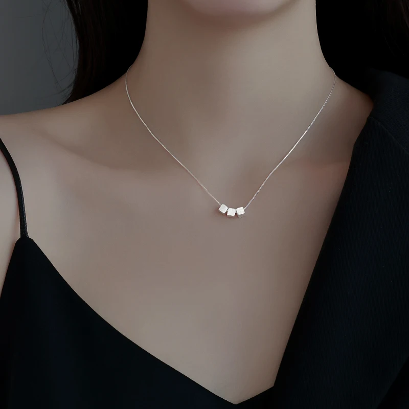 

925 Sterling Silver Square Necklace For Women 2023 New Burst Light Luxury Niche Design Sense Spring and Summer Collarbone Chains