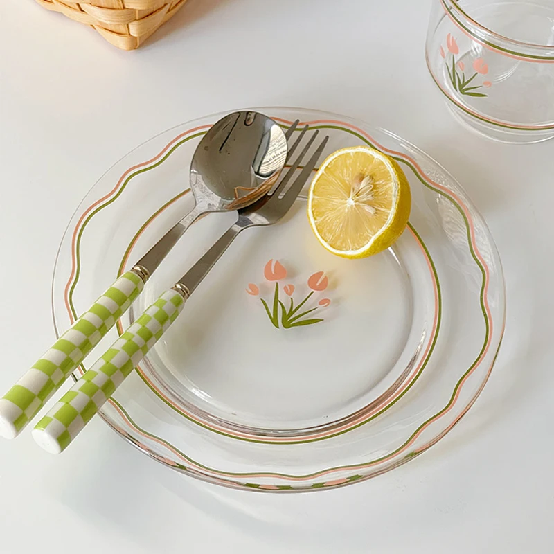 

Стеклянная плоская тарелка с маленьким цветком, стеклянная тарелка с тюльпаном, супер милый цветок, десертная тарелка, столовые принадлежн...