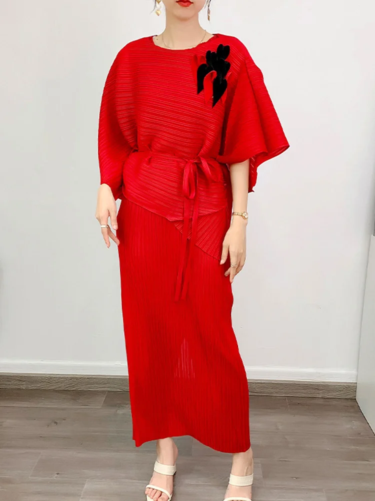 

2 TVVOVVIN Pleated Pieces Appliques Set Women O-neck Long Sleeevs Tops High Waist Slim Belt Dress Female Clothing 2023 New HHPG