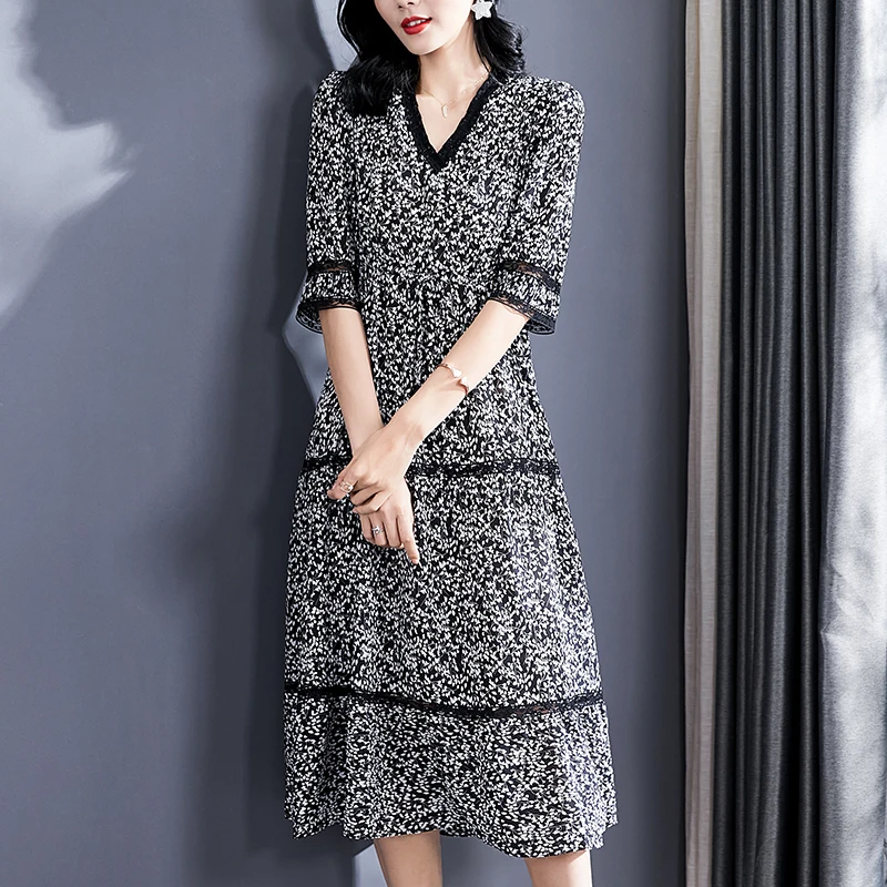 

Платье женское длинное ТРАПЕЦИЕВИДНОЕ из натурального шелка, с V-образным вырезом и рукавом до локтя