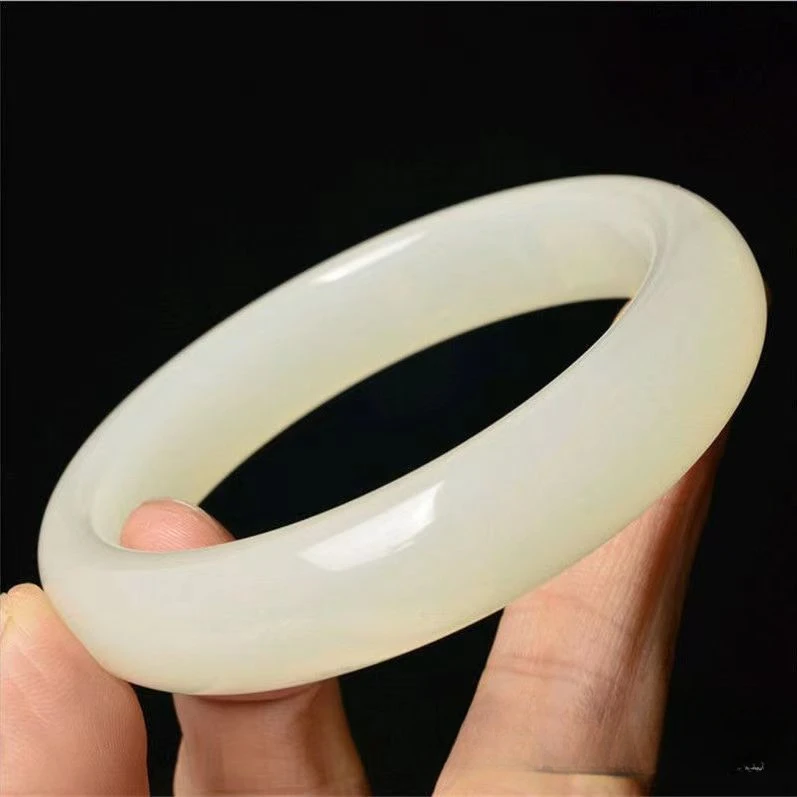

Green White Jade Flat Bracelet for Women's Simple and Versatile Bracelet