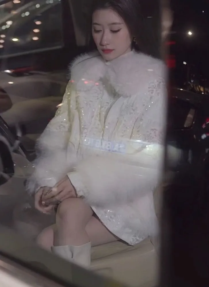 Fairy White Fake Fox Fur Parkas 2022 New Winter Fashion Sparkling Patchwork Sequins Fur Jacket Elegant Long Sleeve Warm Overcoat