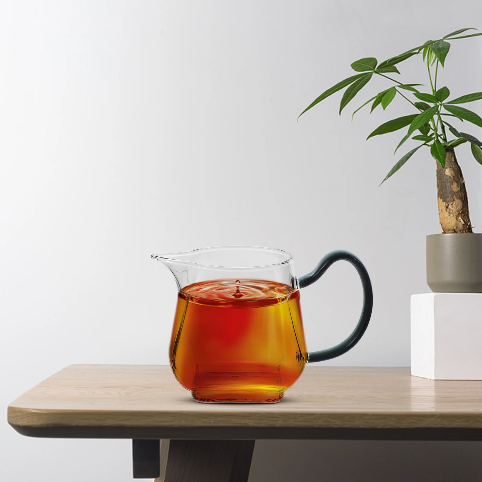 

Glass Justice Cup Decorative Coffee Mug Milk Cups Handle Teaware Accessory Beverage Jug Dispensing